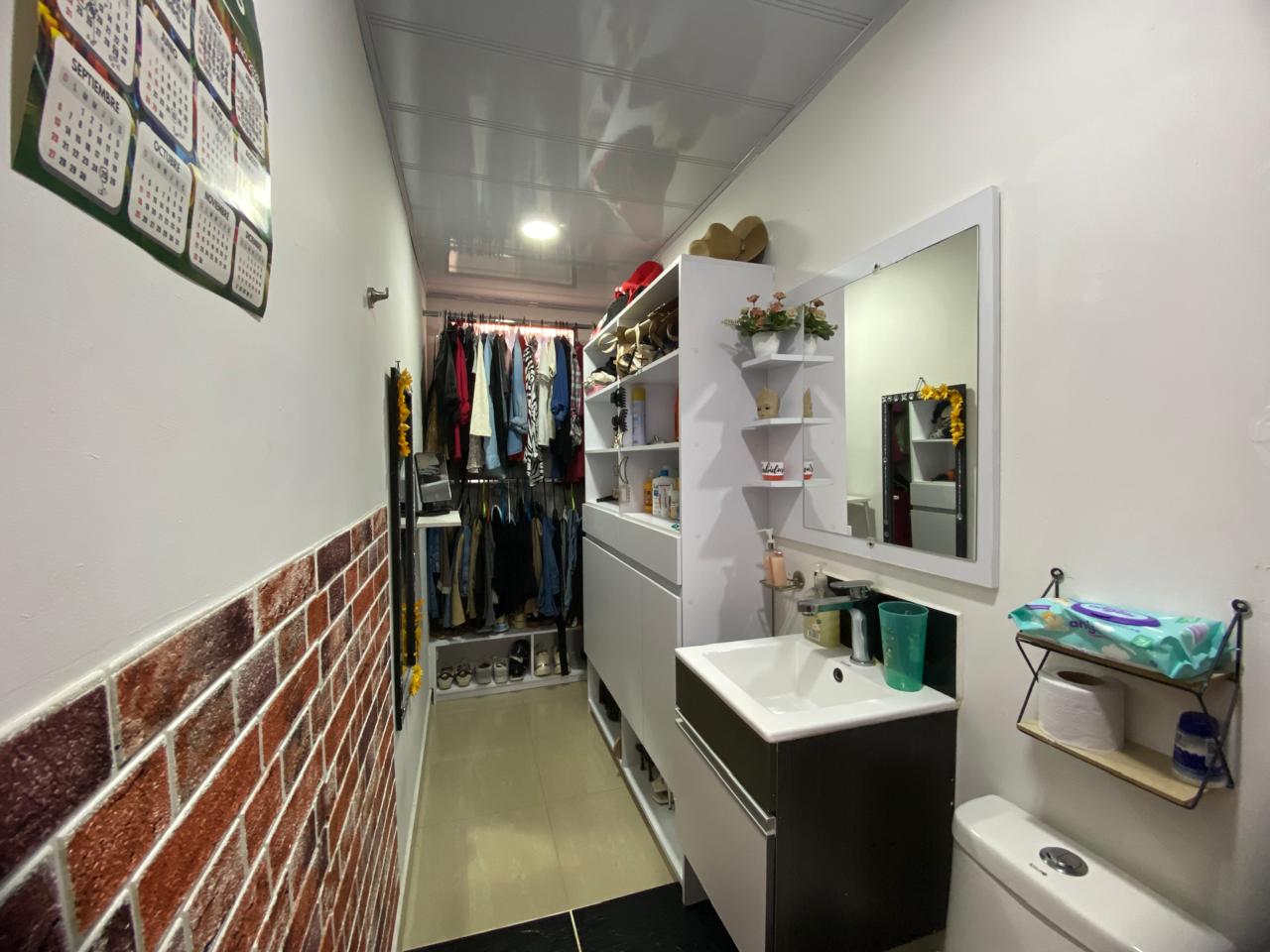 Casa de 2 niveles en venta en Envigado, El Dorado.