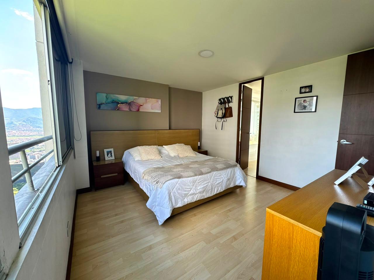 Apartamento en venta Loma del Indio Medellin