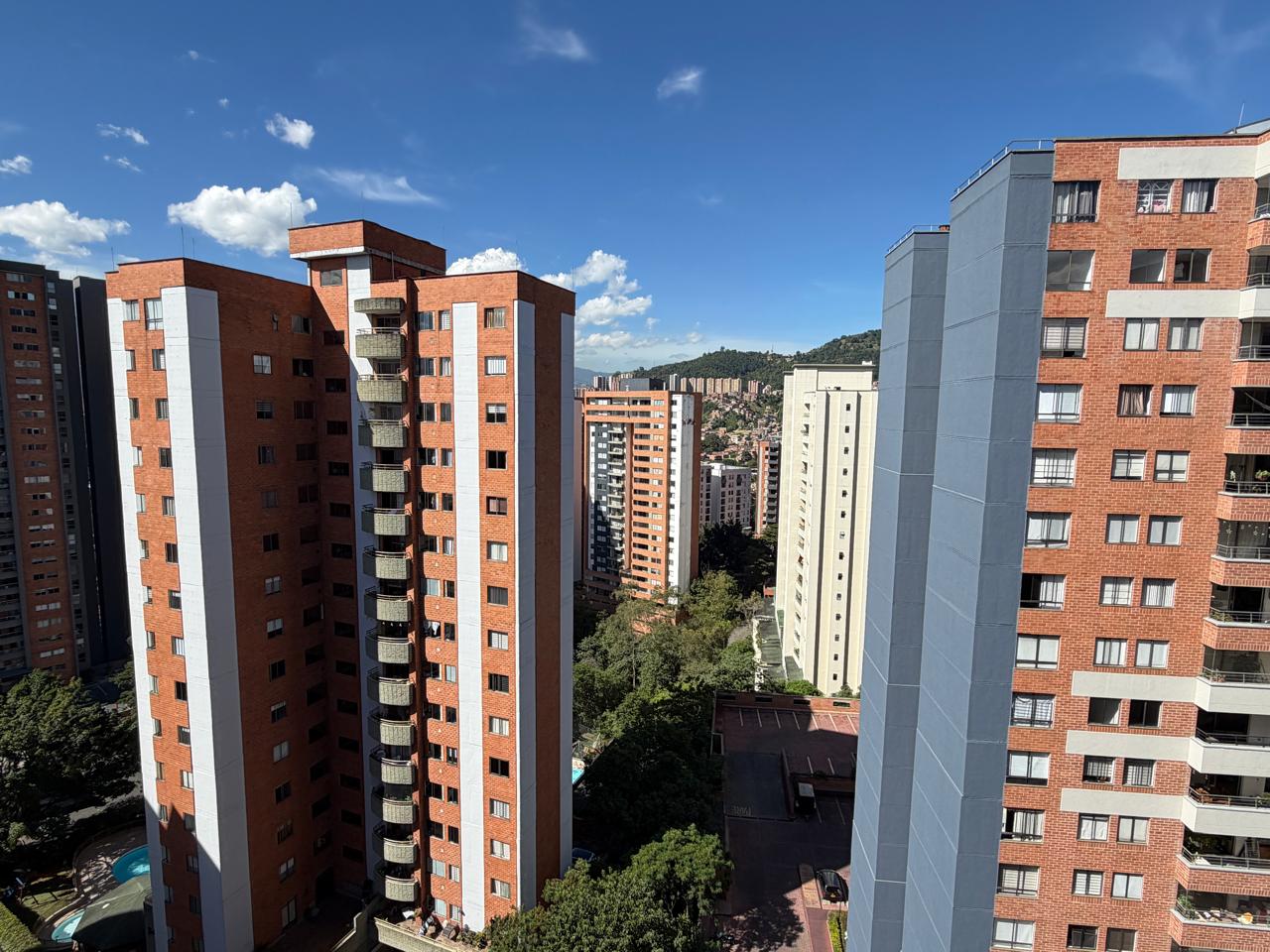 Apartamento para venta en Loma De Los Bernal