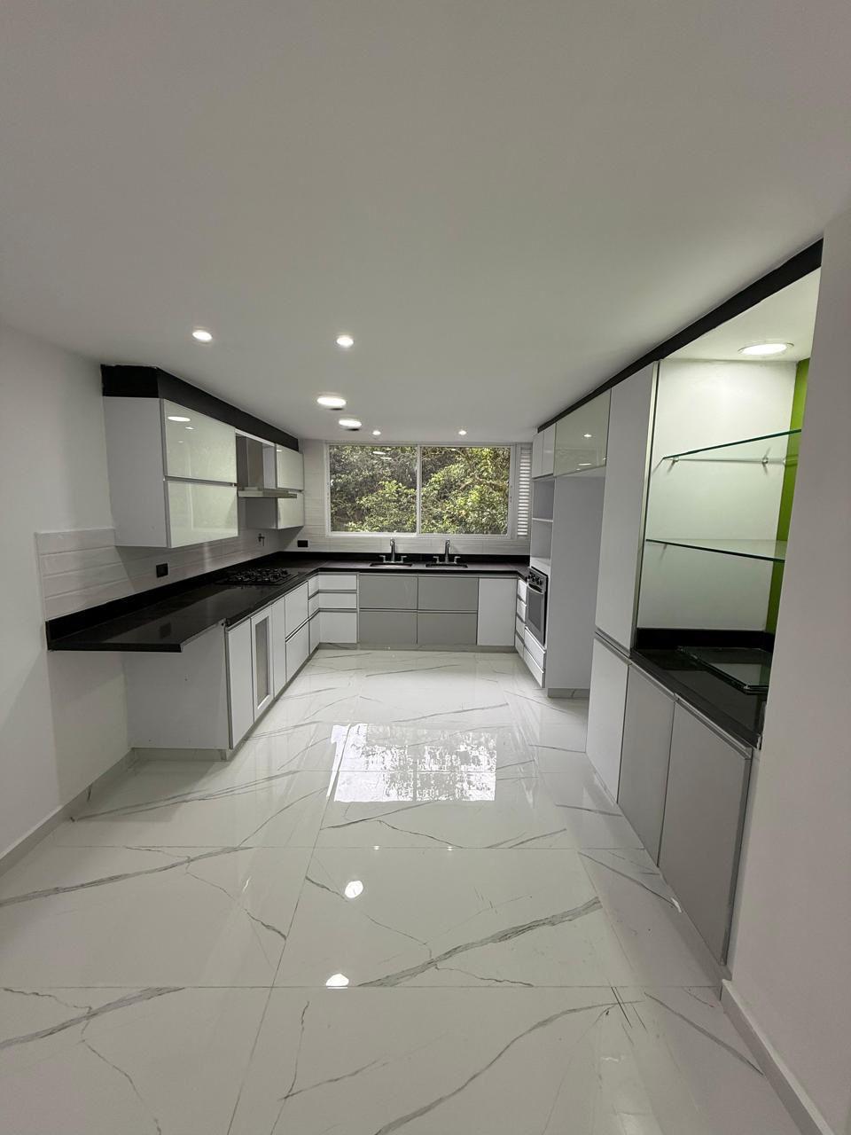Se vende casa en Sabaneta sector la Doctora