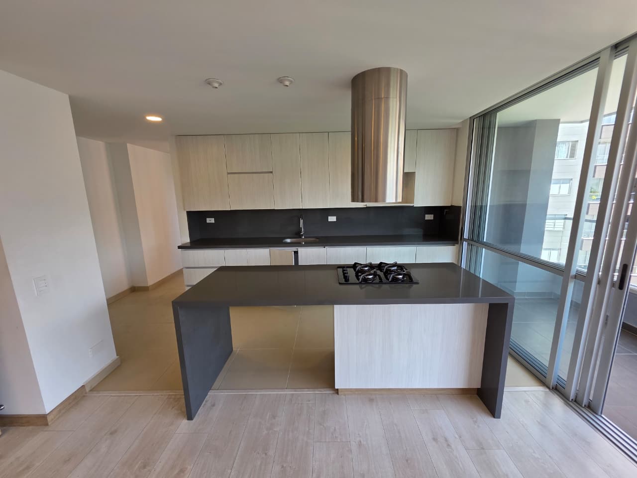 Apartamento en venta Suramérica 108 m² mas parqueadero doble