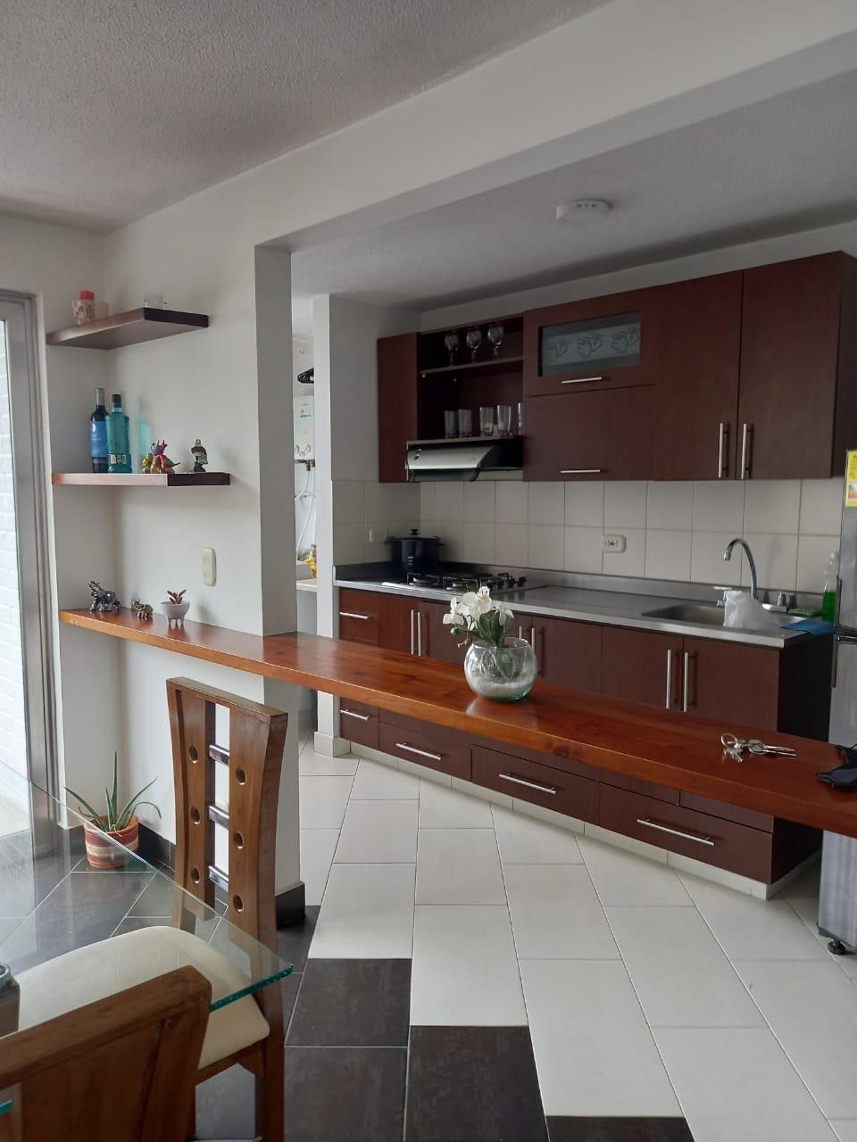Apartamento amoblado en arriendo Loma de San Julian Poblado