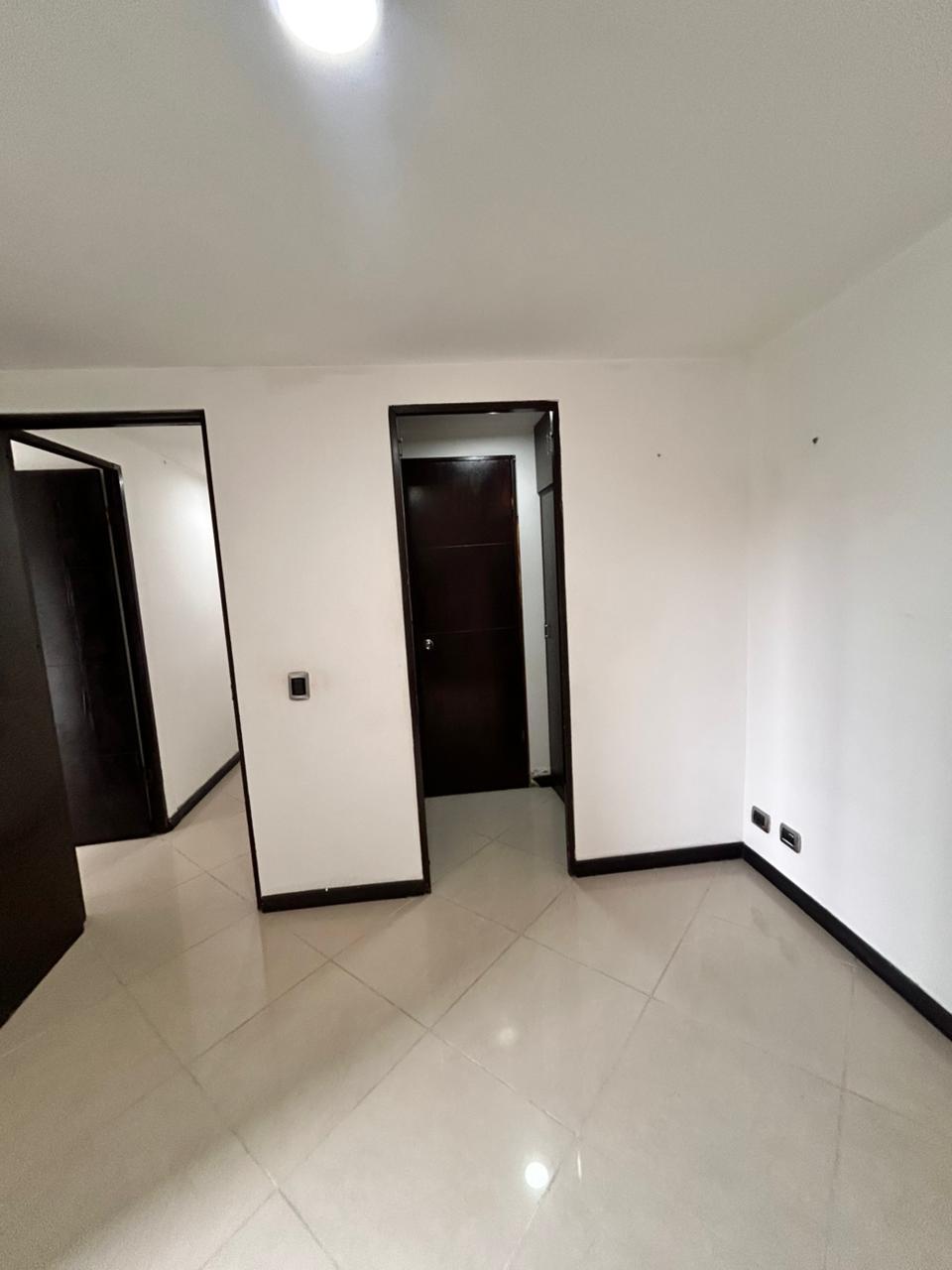 Apartamento en venta en San German - Robledo
