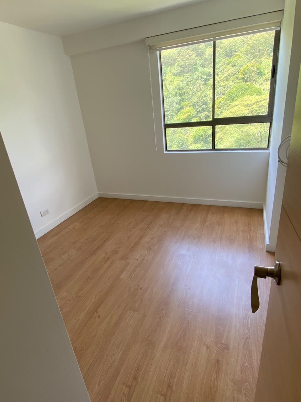 Apartamento para la venta en la loma de los bernal