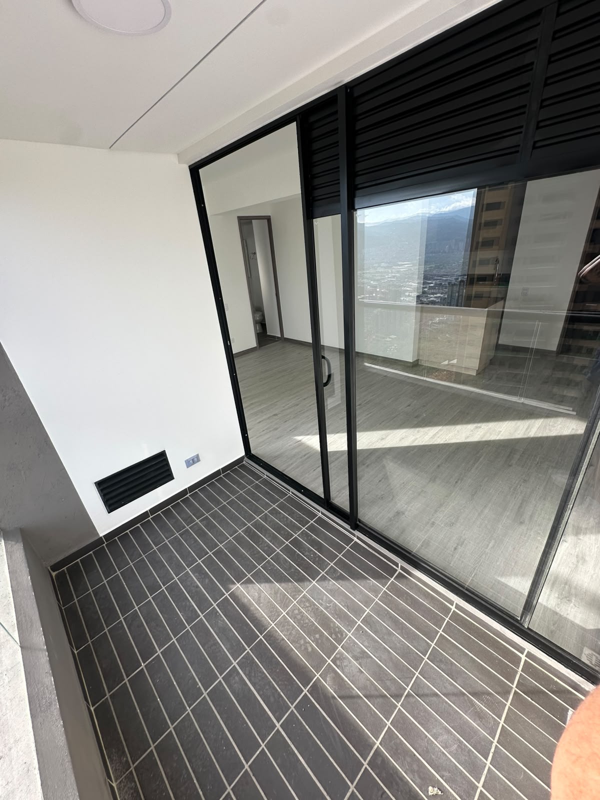 Apartaestudio para estrenar en arriendo en Las Palmas Medellín