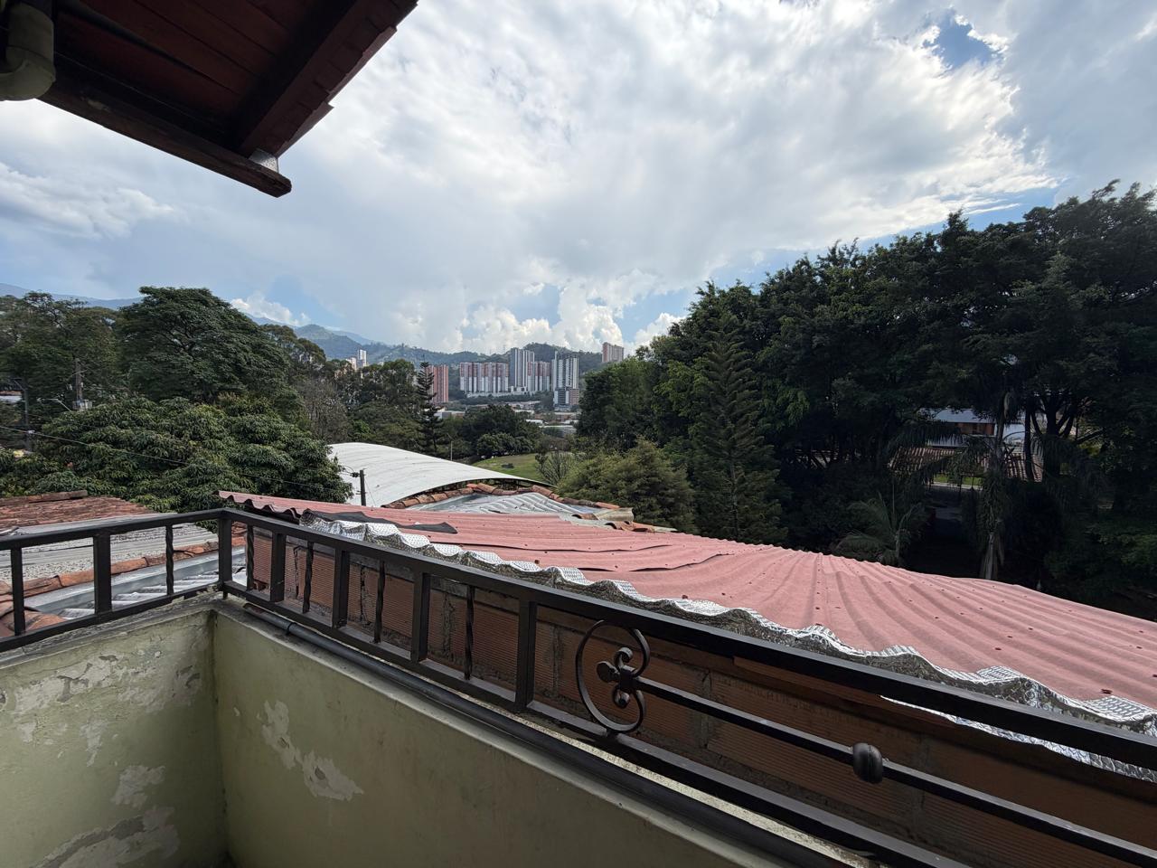 Casa en venta en La Estrella sector Suramérica