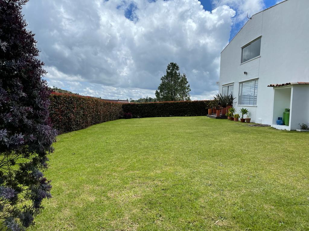 Casa en venta en Loma del Escobero Envigado