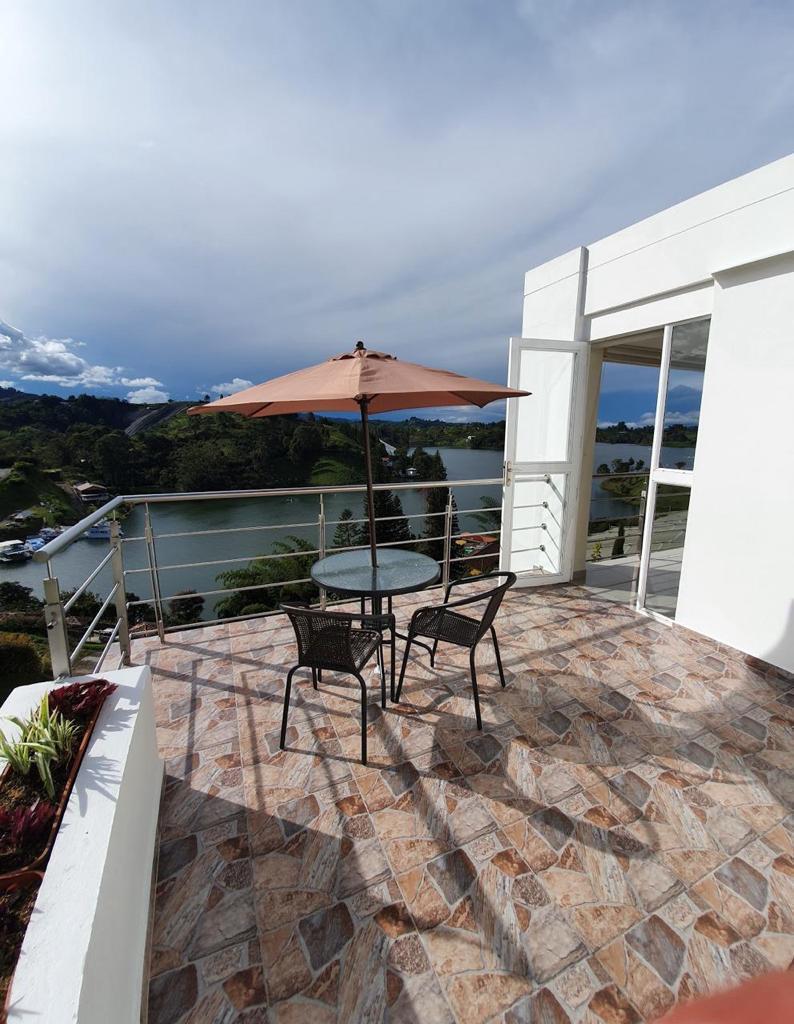 Casa finca en venta en Guatapé  Antioquia con acceso a la represa