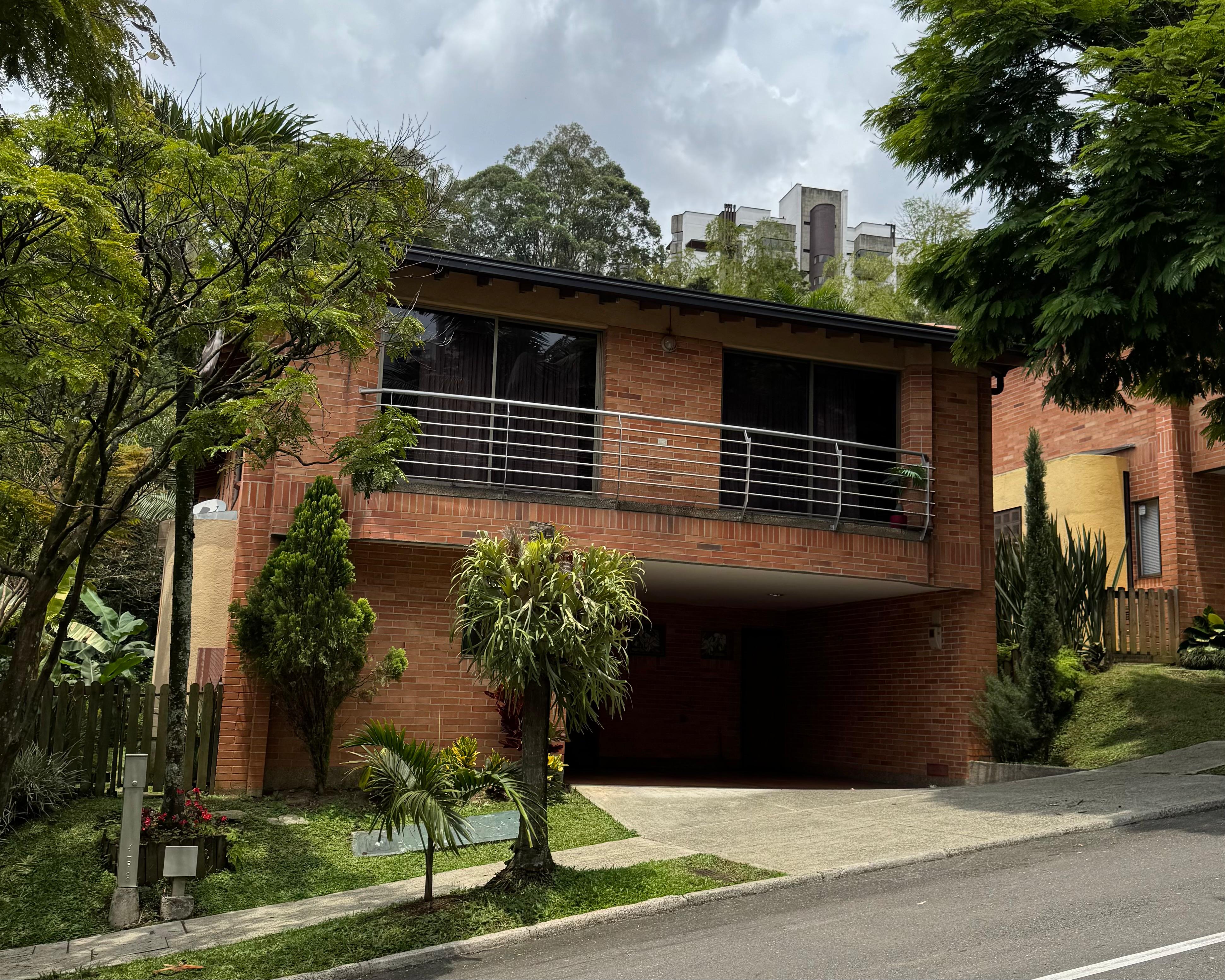 Casa en venta Medellín Poblado Campestre los Balsos