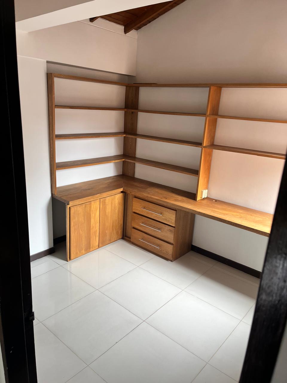 Apartamento en Venta Medellin Loma de los Bernal