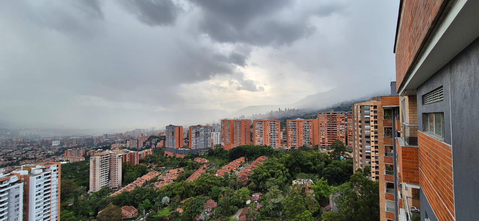 Apartamento en venta en Envigado  loma las brujas