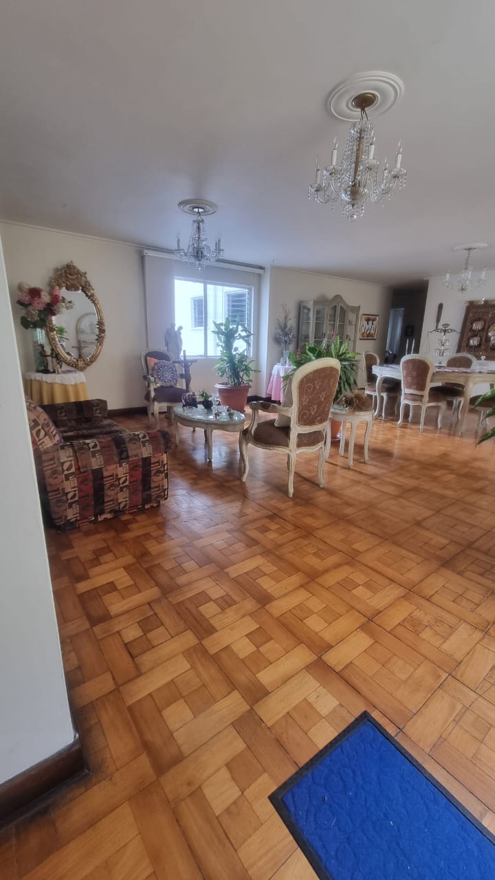 APARTAMENTO EN VENTA LAURELES, MEDELLIN