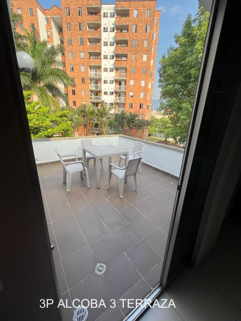 Casa en arriendo en Envigado Alcala