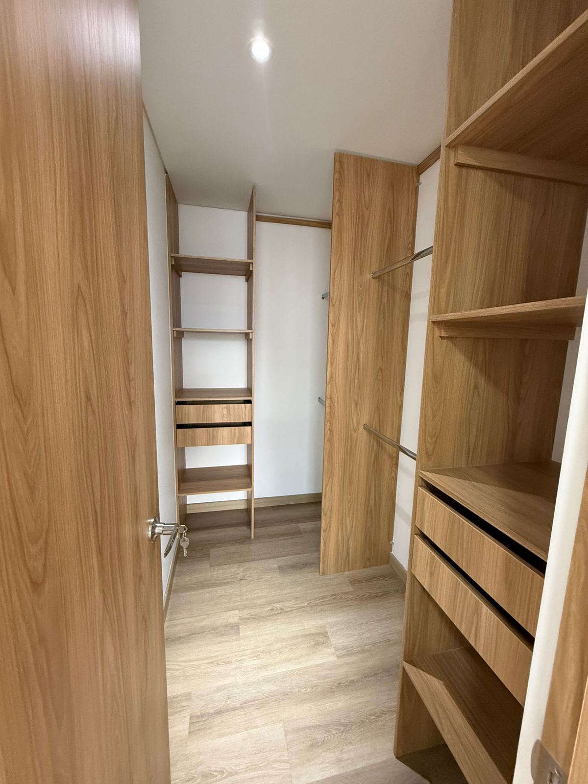 Apartamento en venta para estrenar en Los Colores Medellin