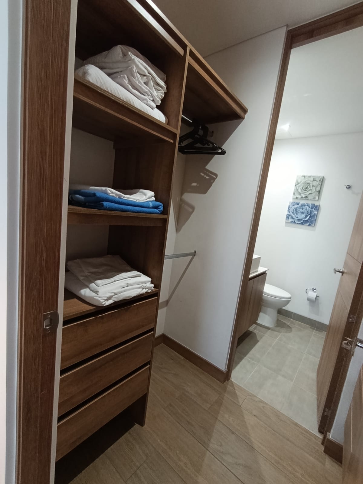 Apartaestudio amoblado para arriendo en Ciudad del Río El Poblado