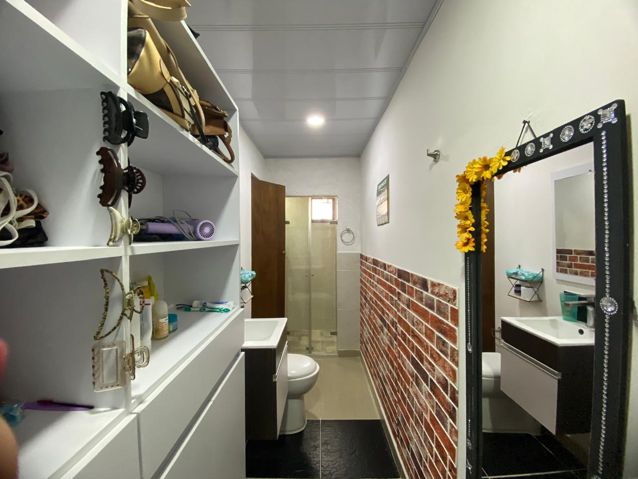 Casa de 2 niveles en venta en Envigado, El Dorado.