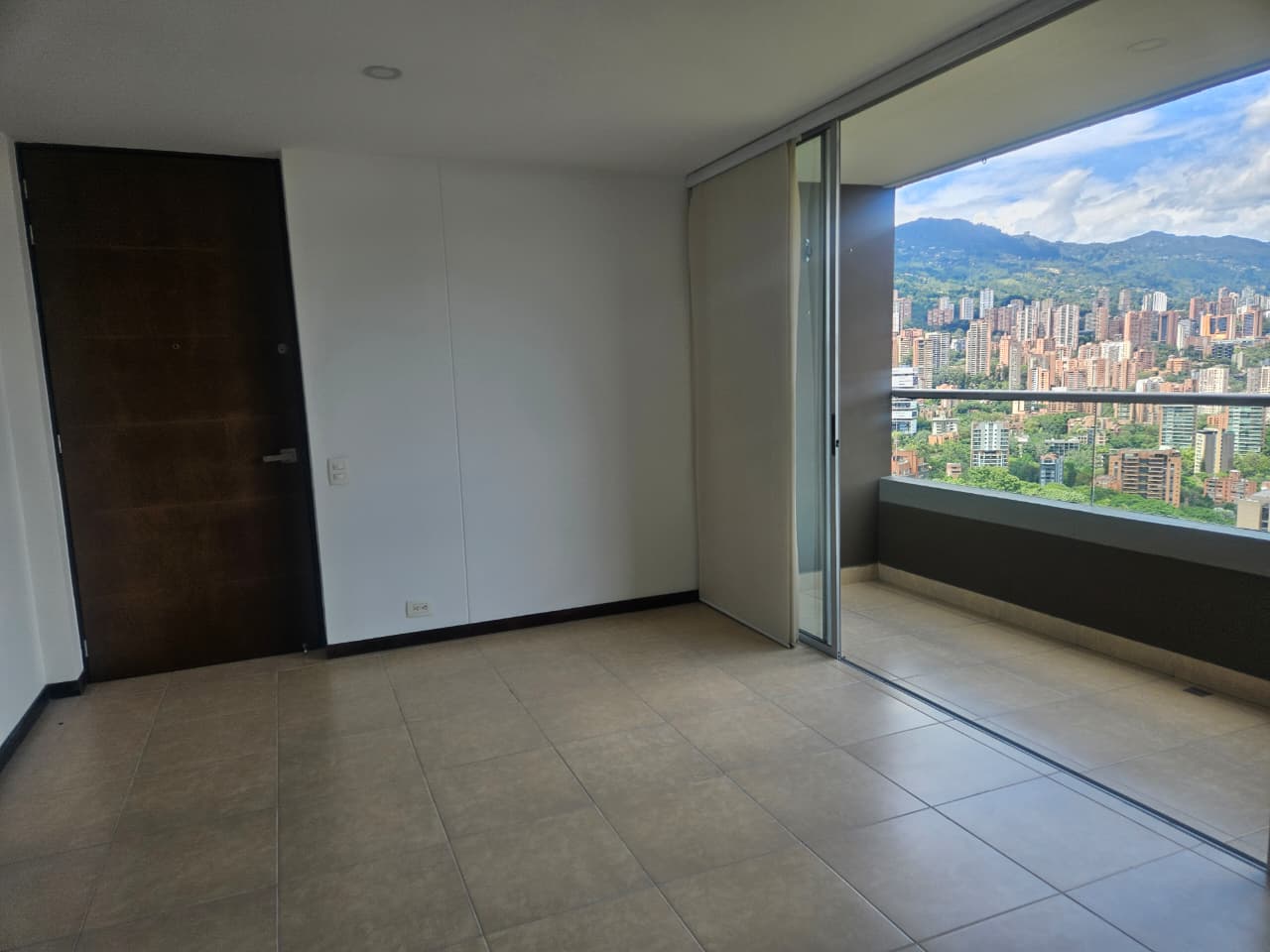 Apartamento para arriendo en Las Palmas Medellín