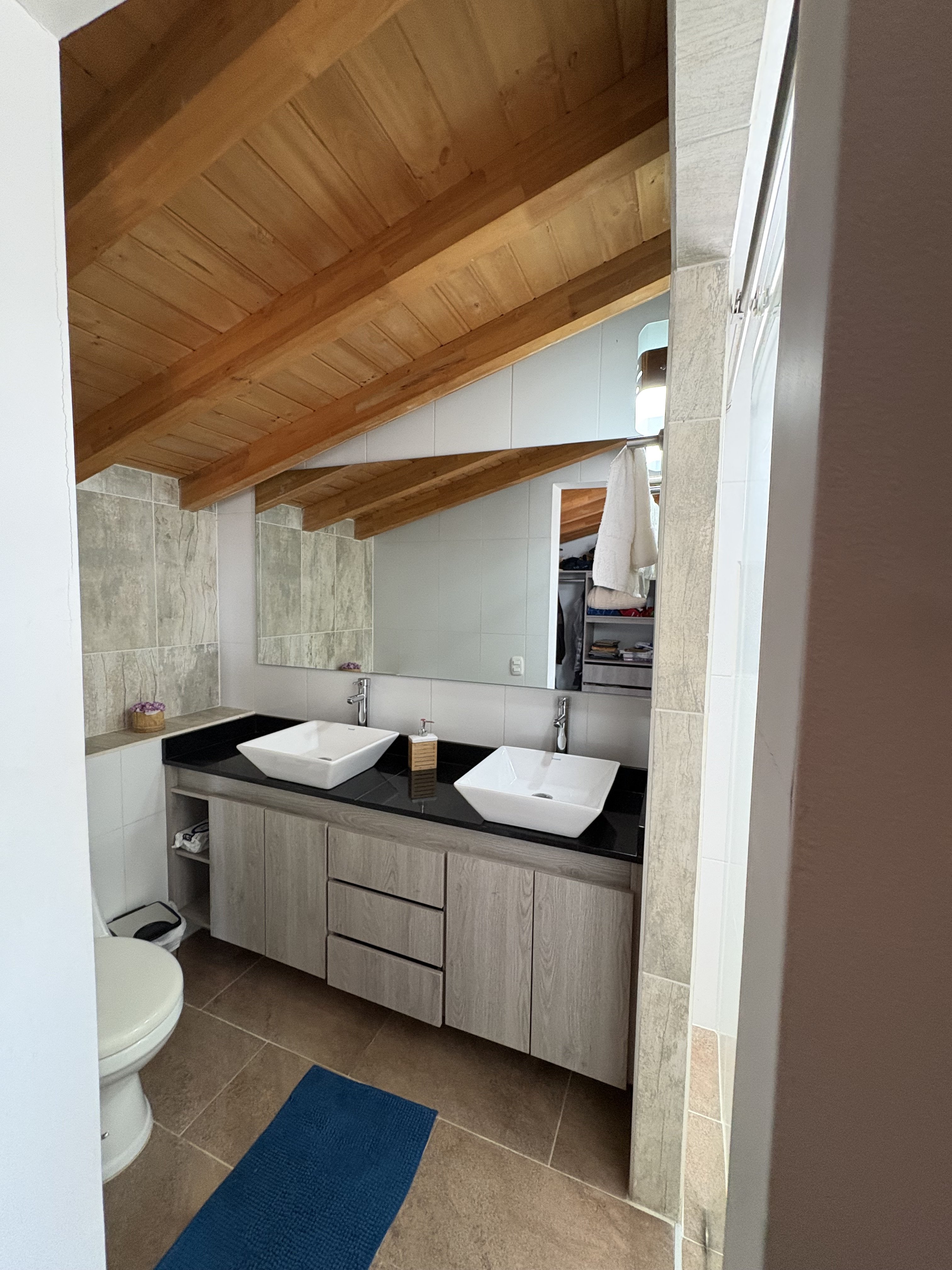Casa  AMOBLADA para la venta en Rionegro sector Barro Blanco