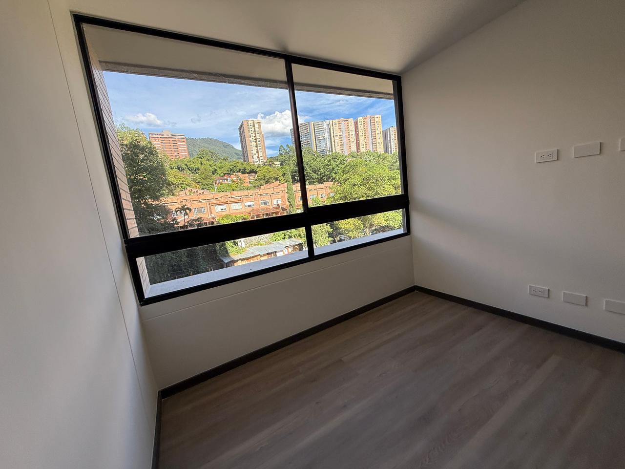 Apartamento en venta en Envigado Loma las brujas