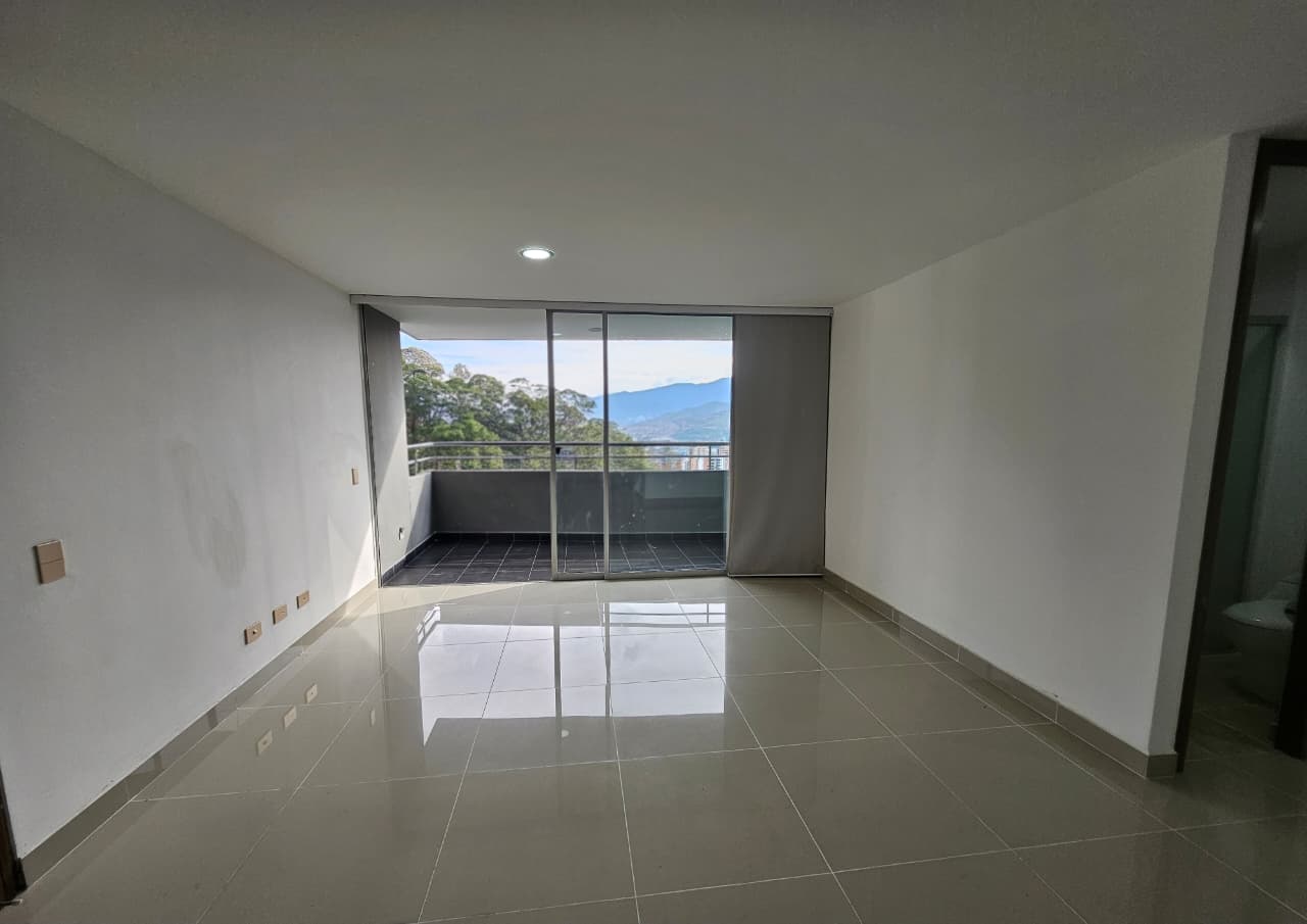 Apartamento para arriendo en La Loma del Indio El Poblado