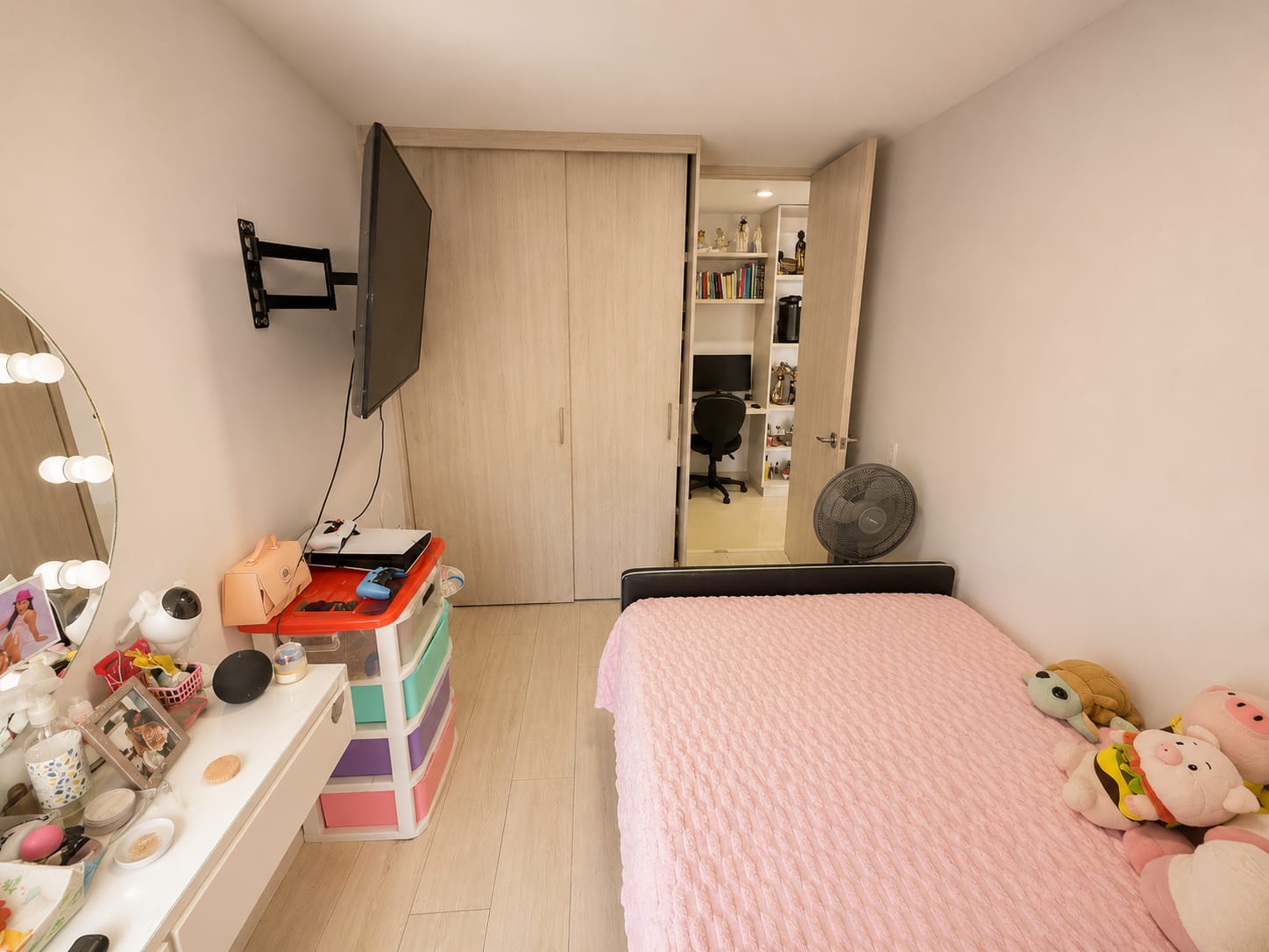 APARTAMENTO EN VENTA ENVIGADO LA PAZ – ZONA PLANA, PISCINA Y VISTA