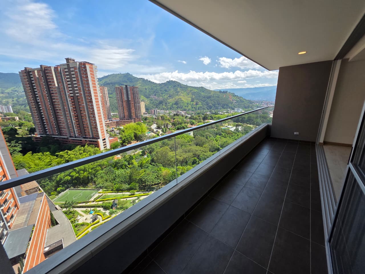 Apartamento en venta Suramérica 108 m² mas parqueadero doble