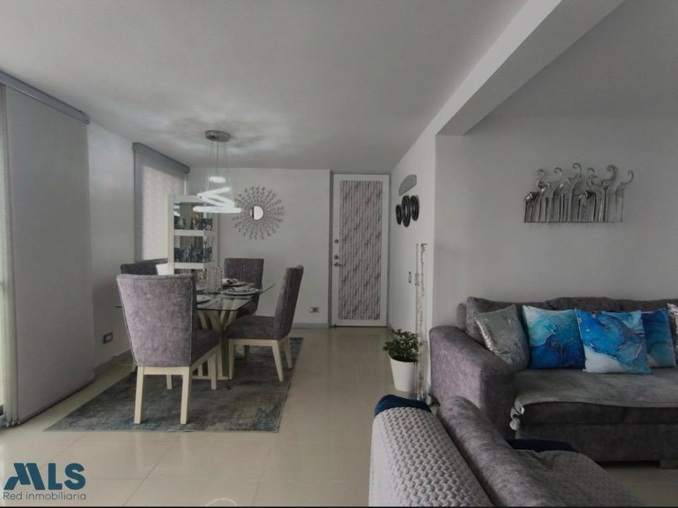 Apartamento para la venta en Envigado Loma del Barro