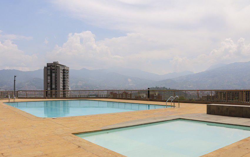 Apartamento amoblado en arriendo Loma de San Julian Poblado