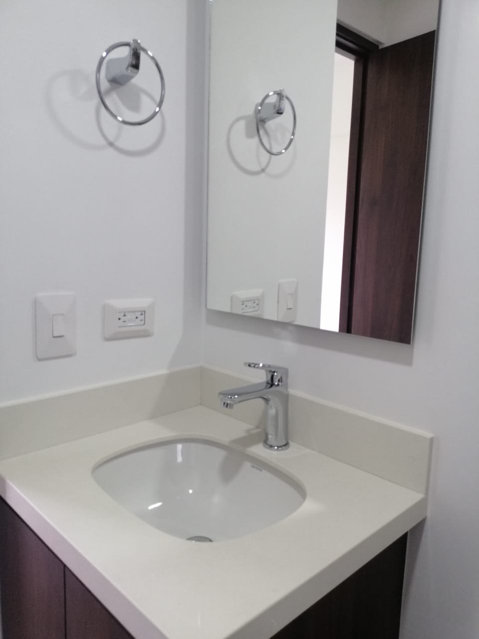 Apartamento en venta Toledo La Estrella – 58 m² + parqueadero + útil