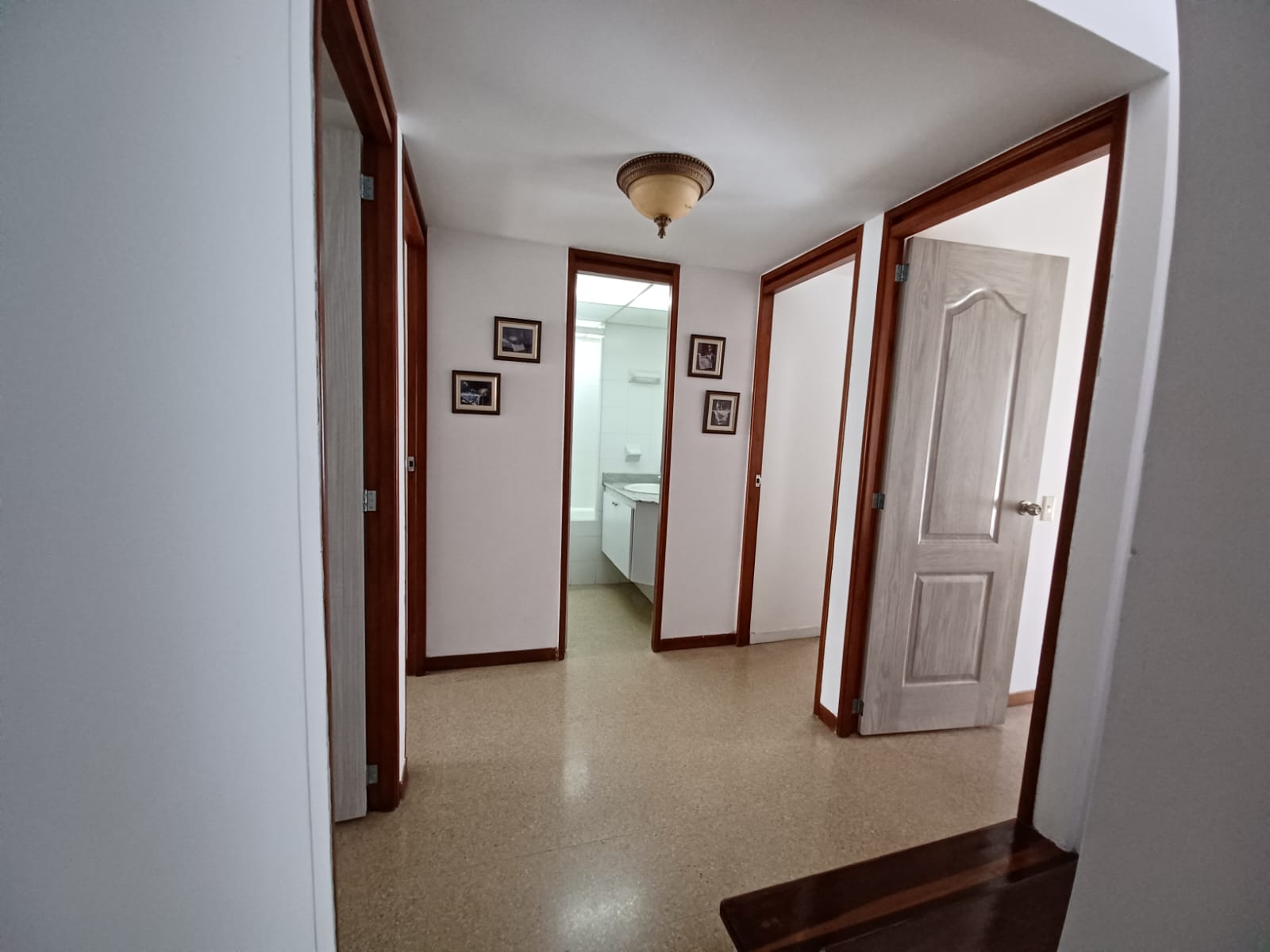 Casa para la venta en Medellin Loma de Los Bernal