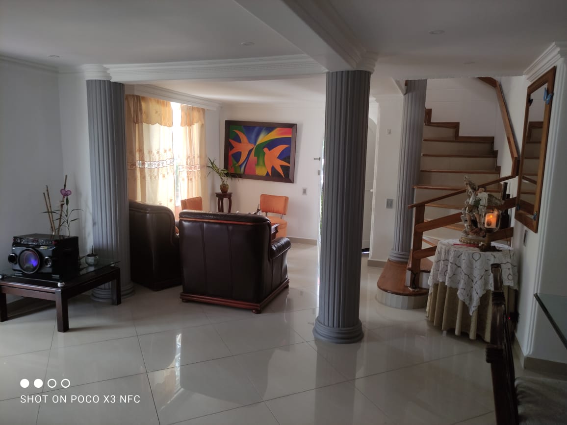 Casa para la venta en Envigado Las Antillas