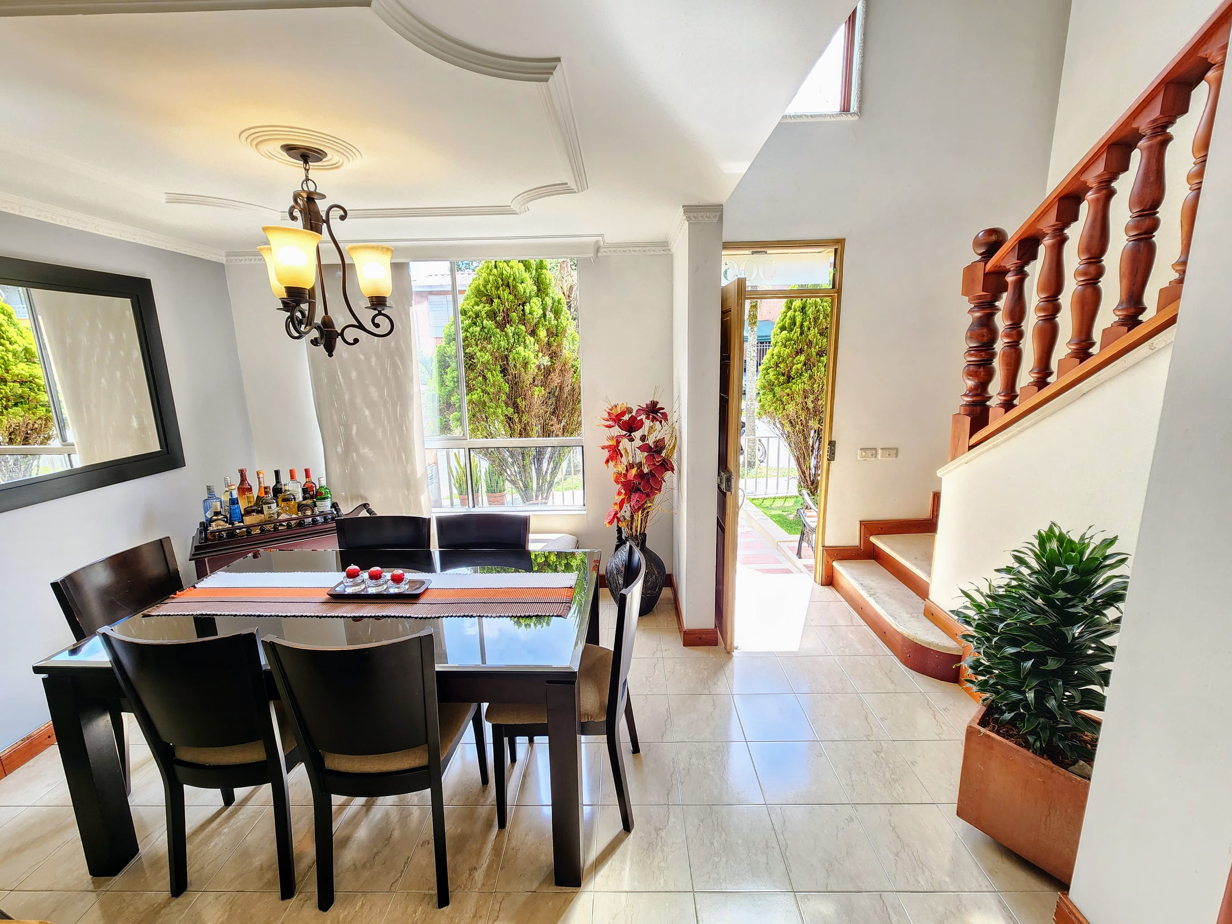 Casa en VENTA en La estrella, sector Suramerica