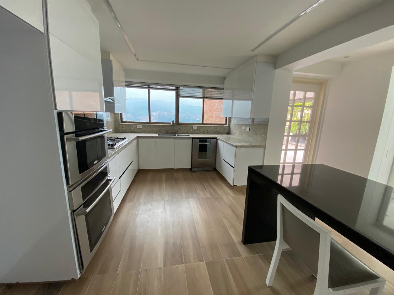 Pent hause dúplex en venta en Poblado los Parra Medellín