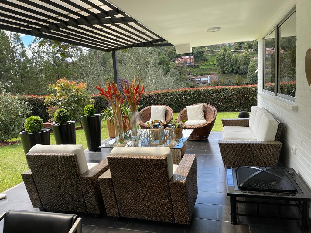 Casa en venta en Loma del Escobero Envigado