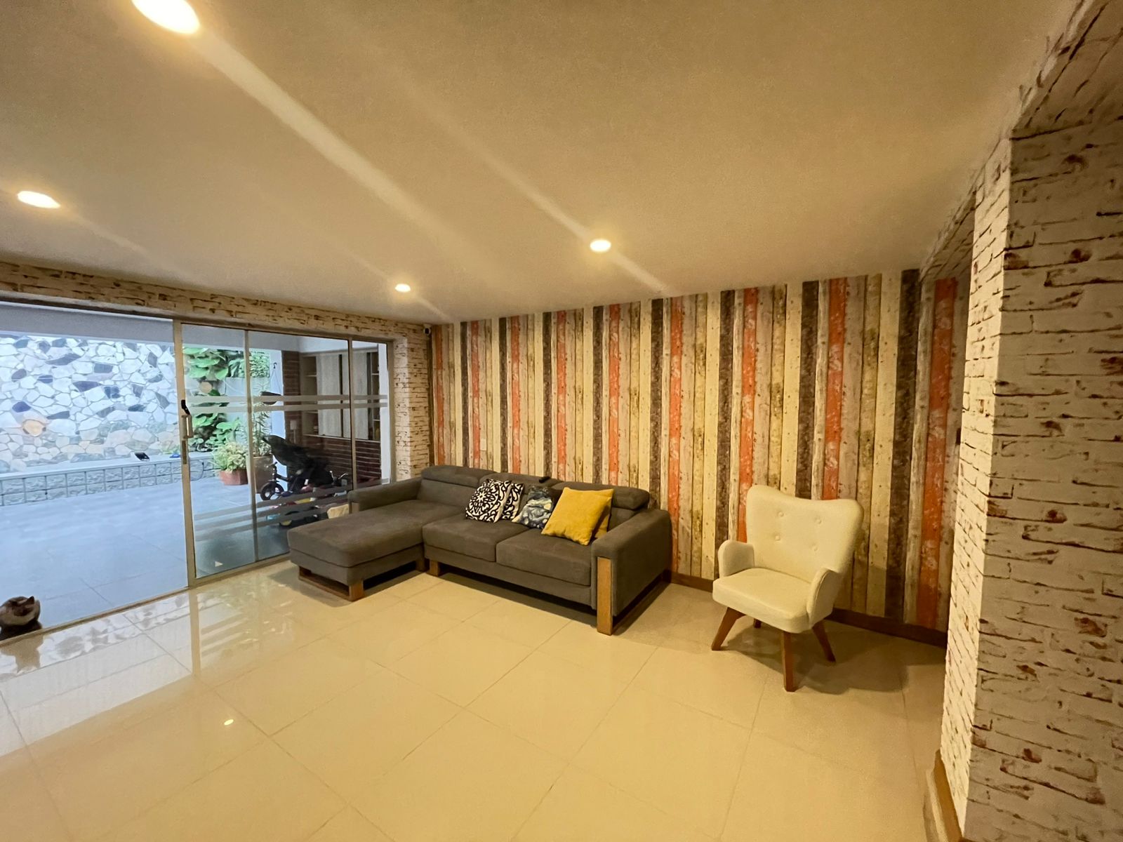 Venta de casa en El Poblado los Gonzalez