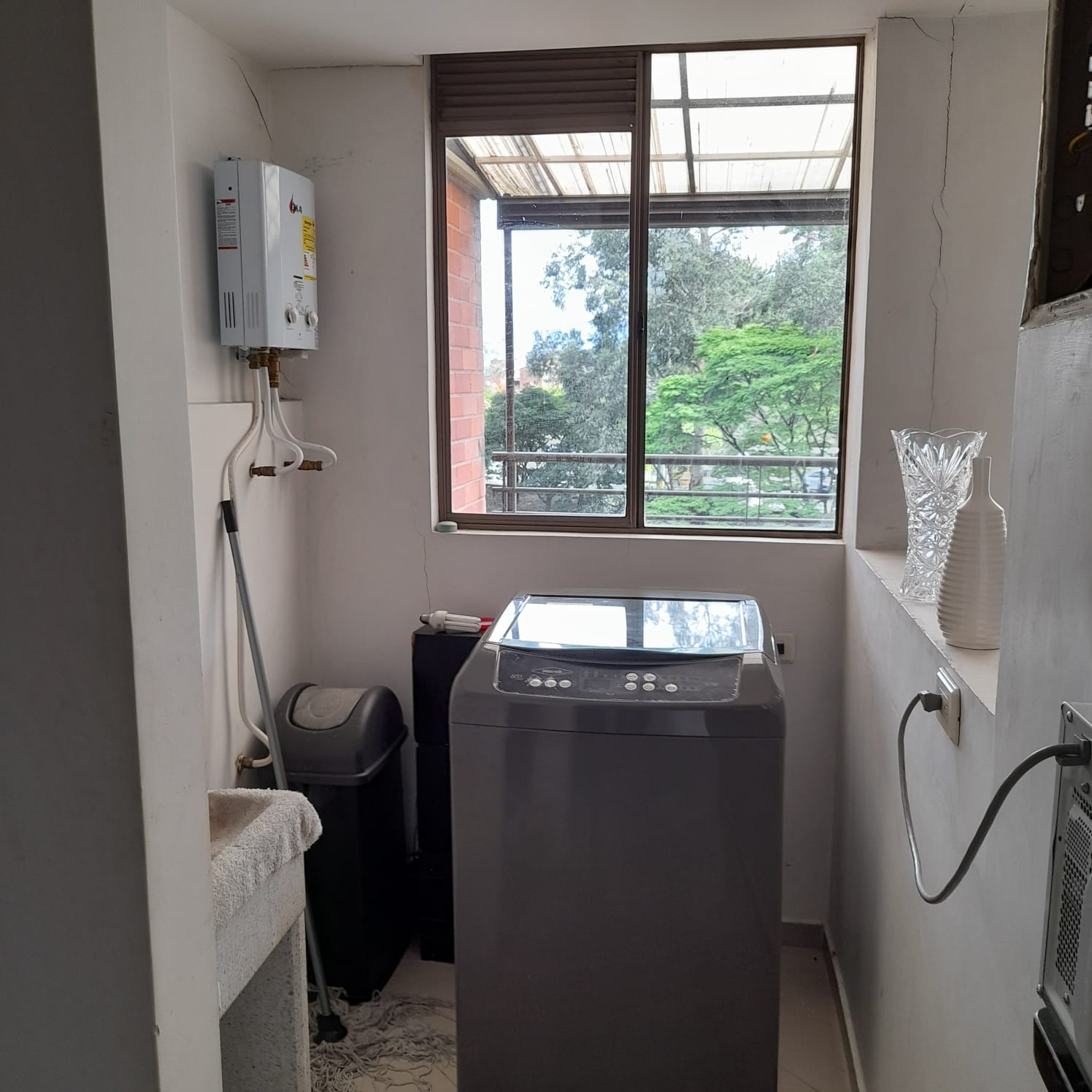 Apartaestudio amoblado para arriendo vía Las Palmas