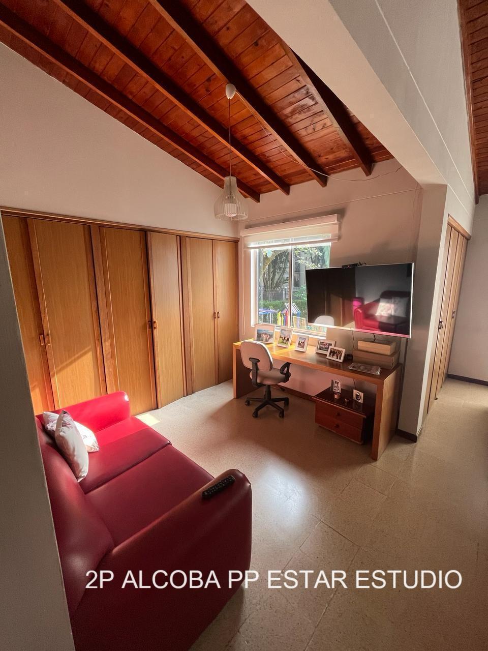 Casa en arriendo en Envigado Alcala