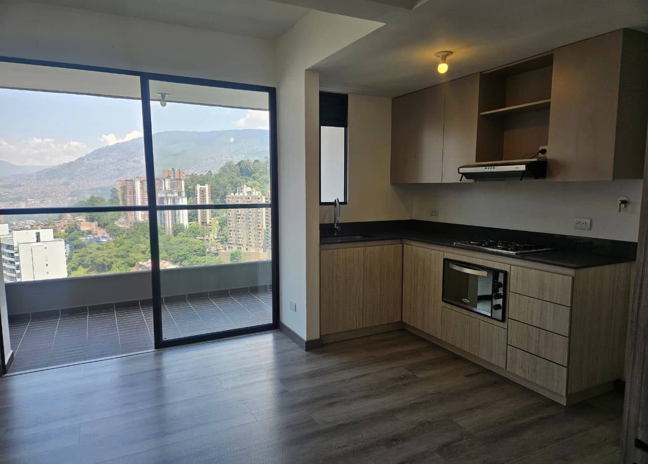 Apartamento para arriendo en Las Palmas Medellín