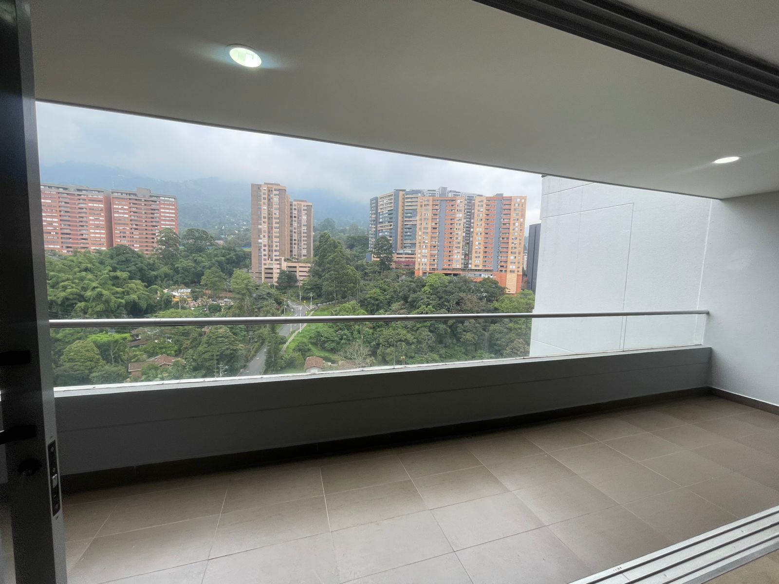 Apartamento para arriendo en Envigado Loma las brujas