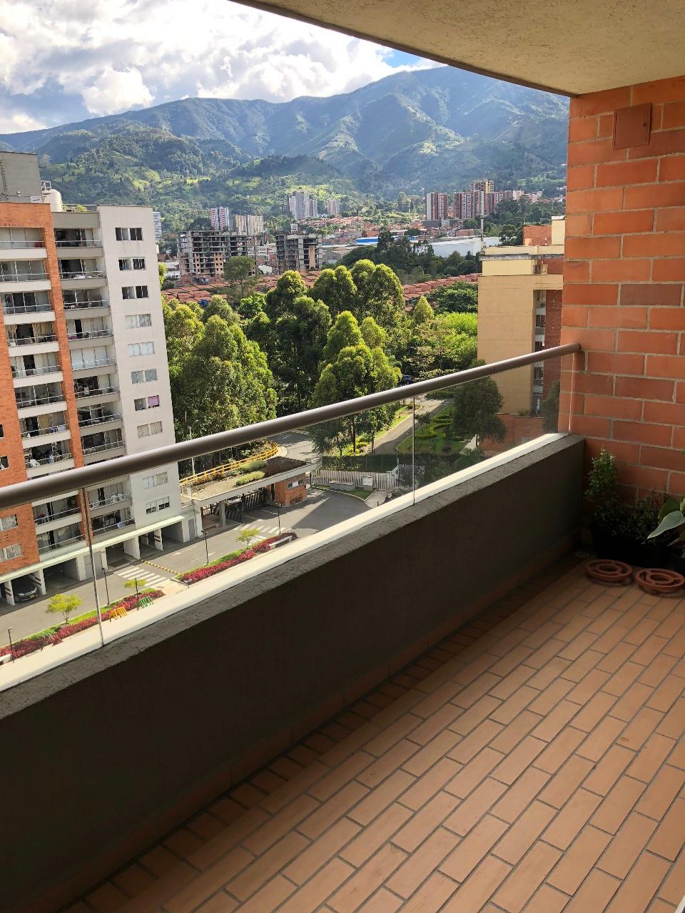 Apartamento en venta en la Estrella Suramerica