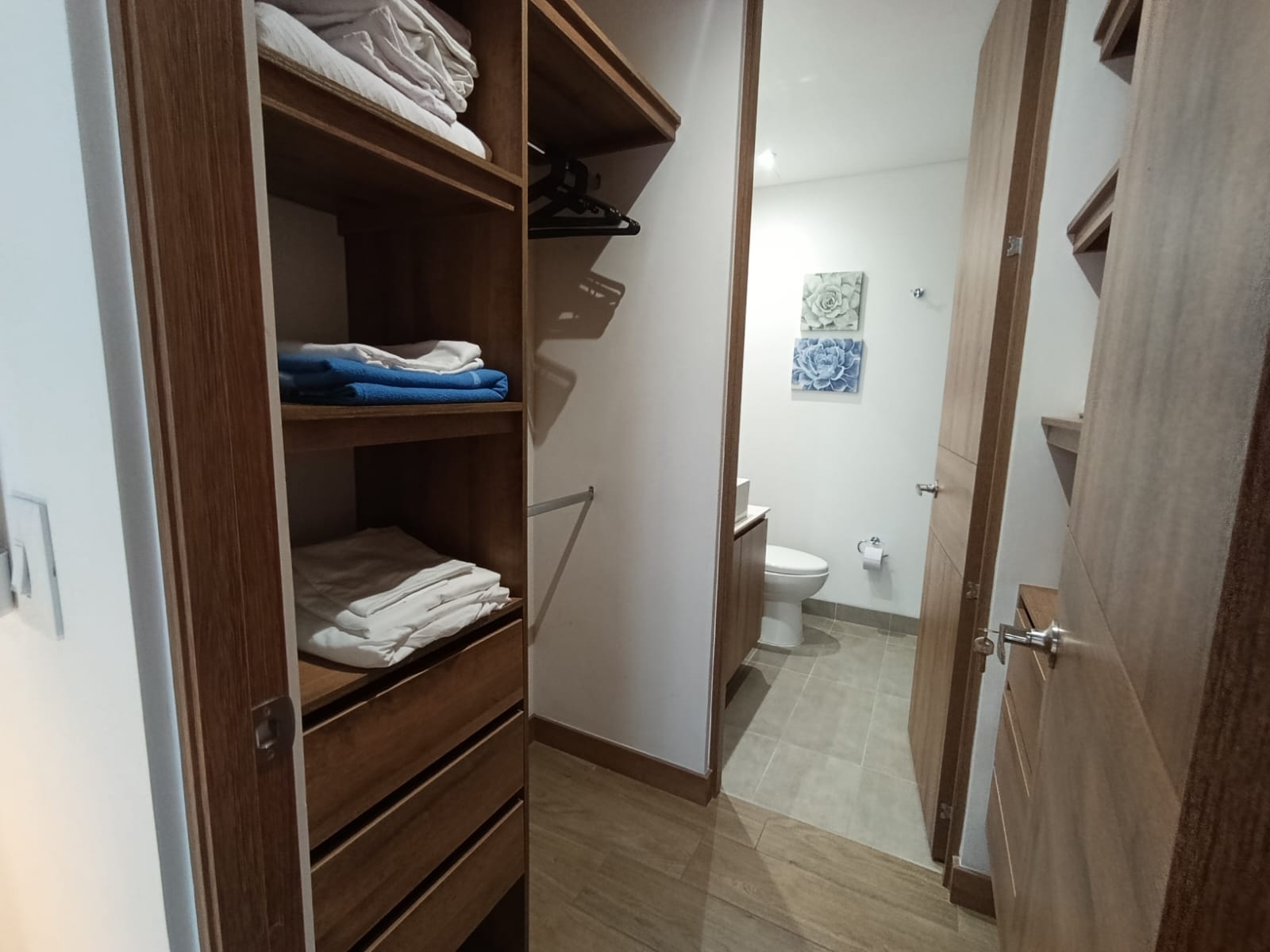 Apartaestudio amoblado para arriendo en Ciudad del Río El Poblado