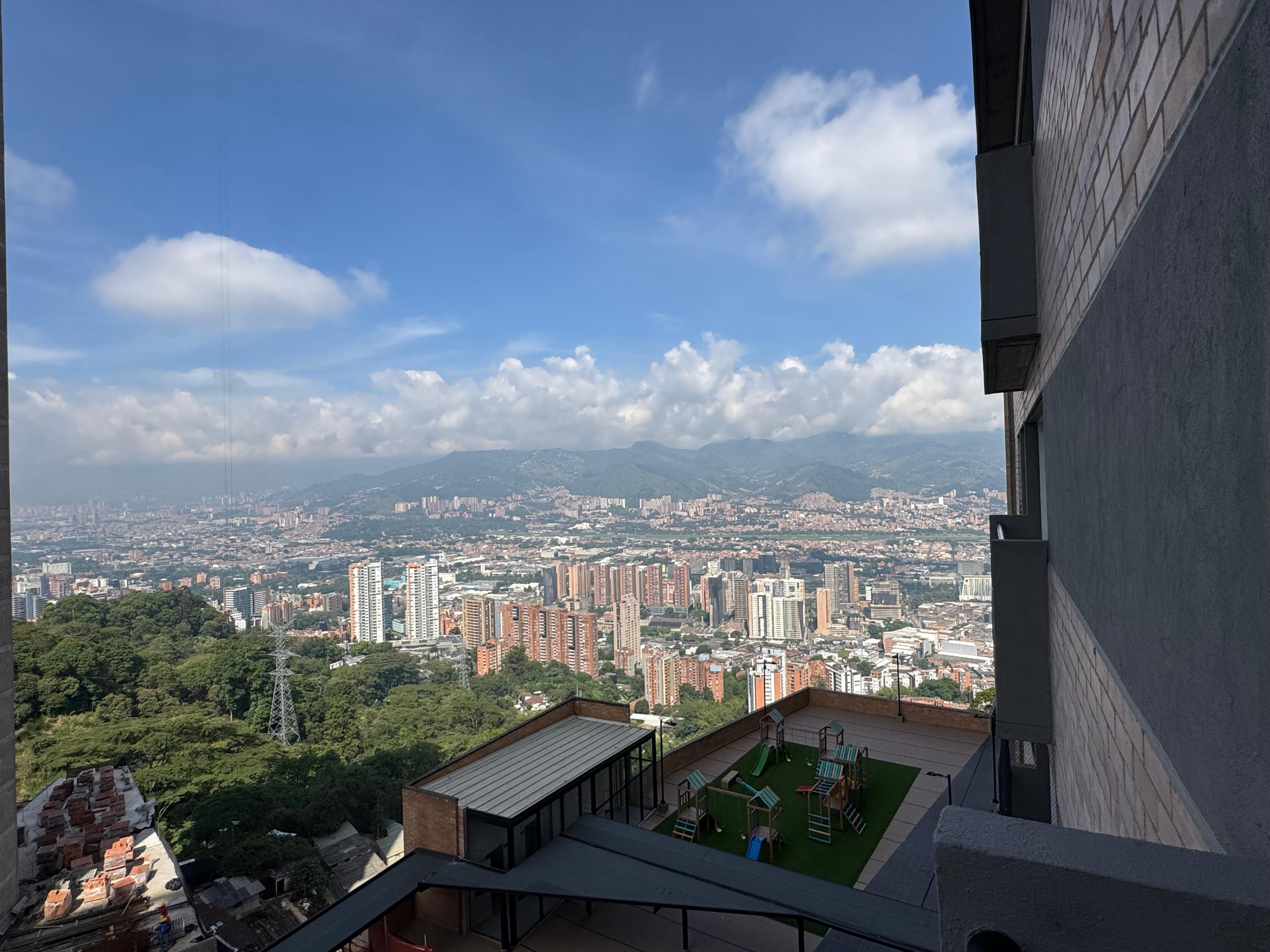 Apartamento para estrenar en arriendo en Las Palmas Medellín