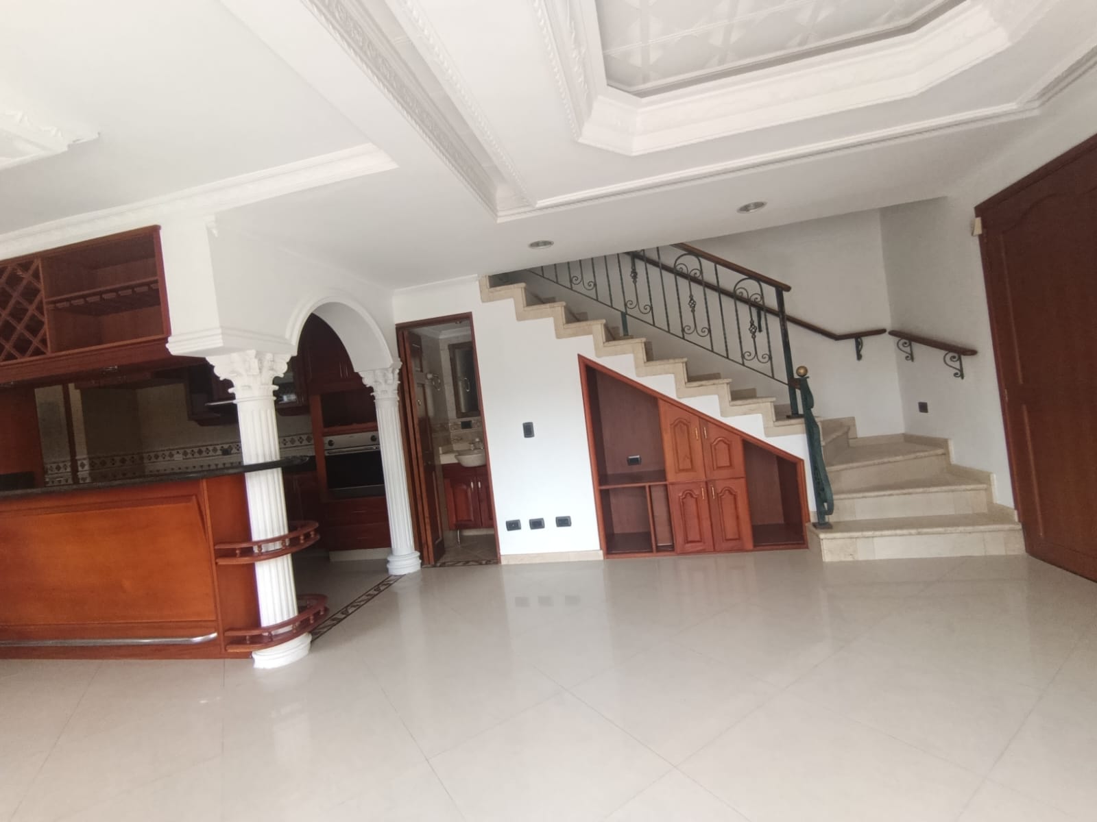 Apartamento Dúplex  en Arriendo Loma de los Bernal