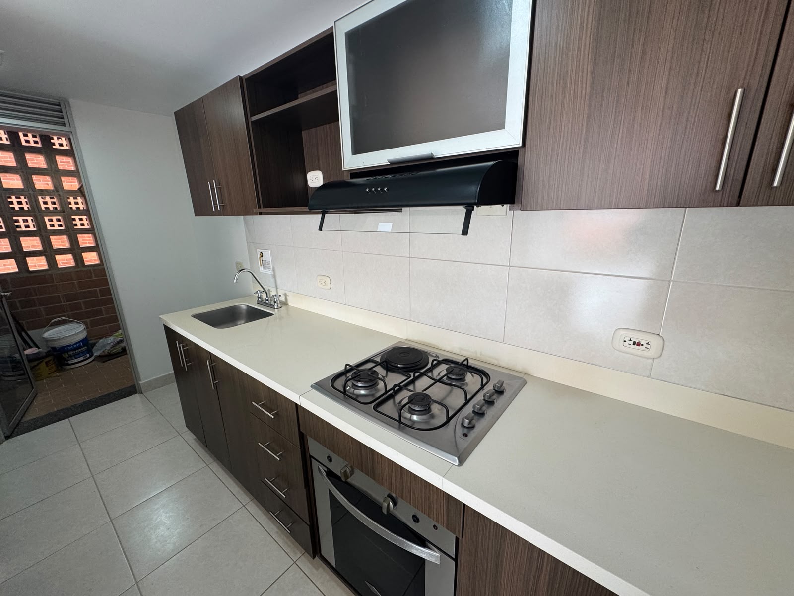 Apartamento para arriendo loma de san José parte baja