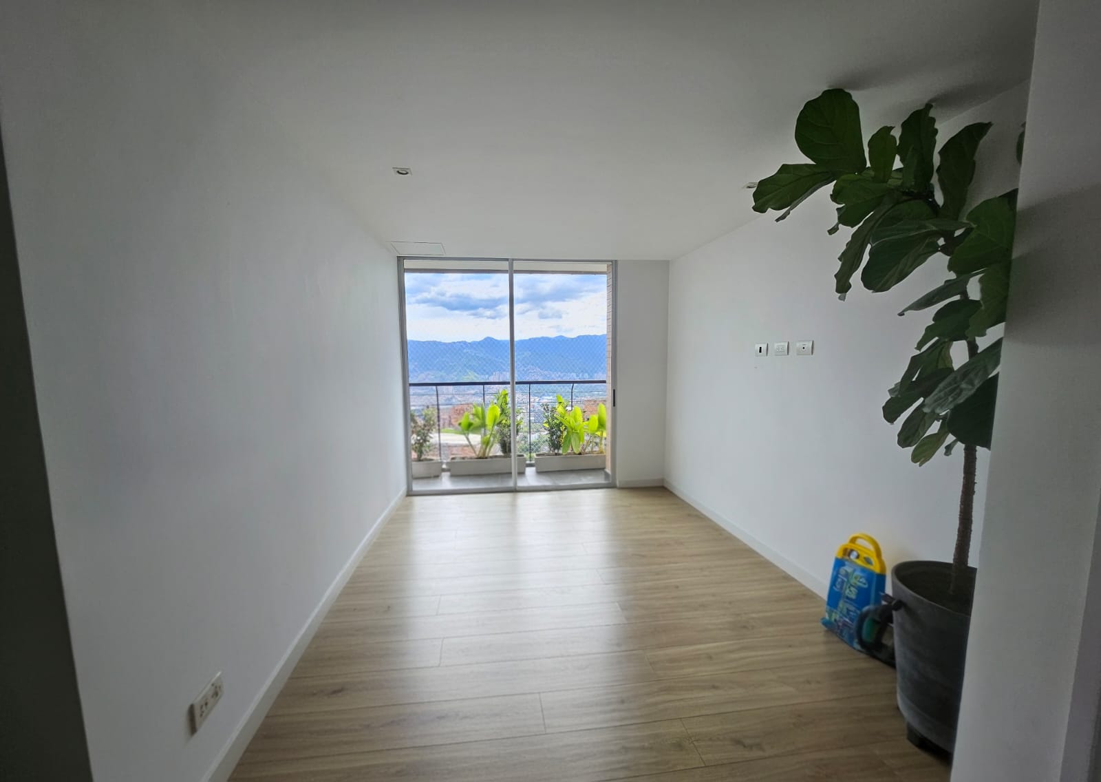 Apartamento para arriendo en La Calera Poblado Medellin