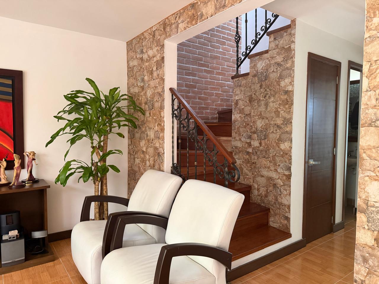Casa para la venta en Envigado   sector Cumbres