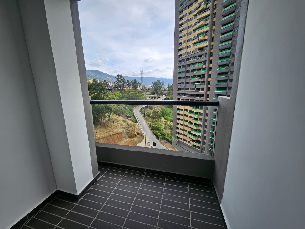 Apartamento para estrenar en arriendo en Las Palmas Medellín