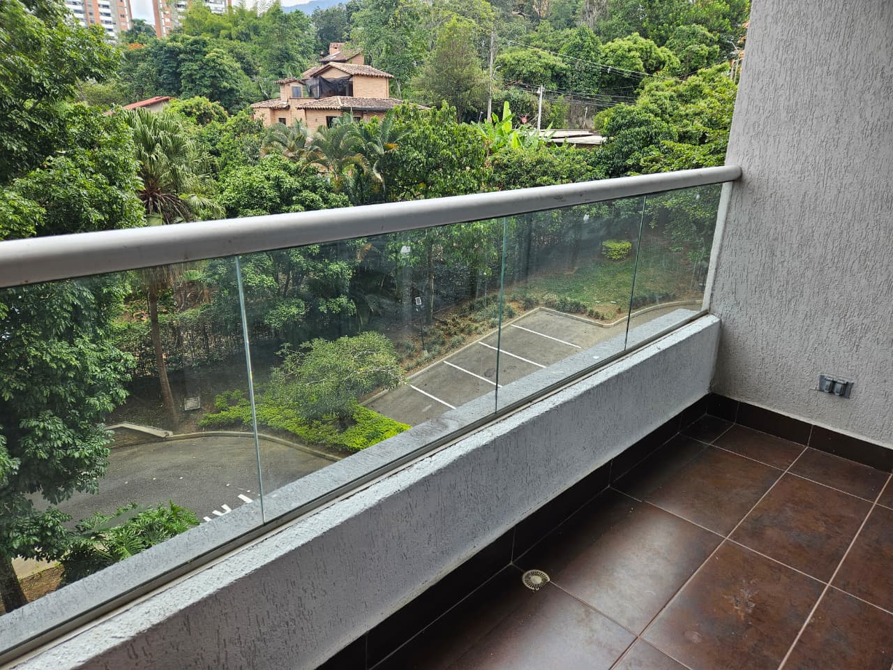 Apartamento en arriendo en La Loma del Esmeraldal Envigado