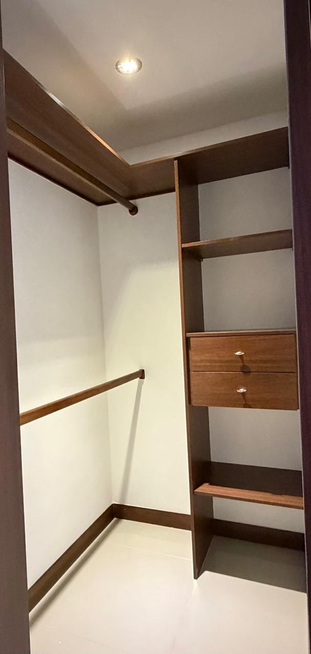 Apartamento en arriendo en Loma del Indio El Poblado Medellín