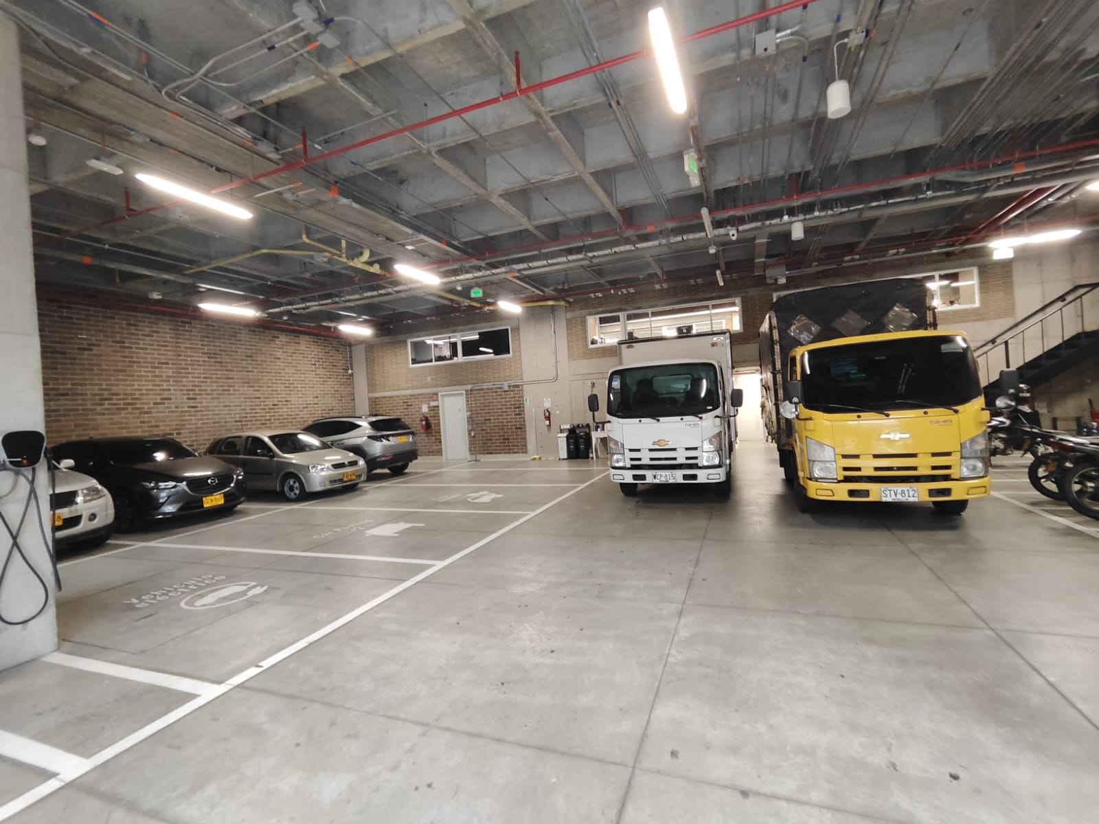 Edificio industrial para venta en sector  la aguacatala   Medellin